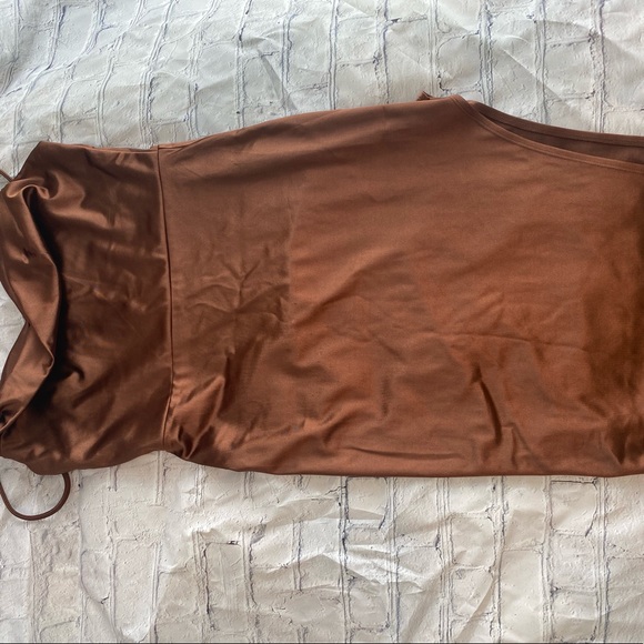 Windsor brown satin Lola dress. Large. Great for homecoming or prim or wedding - Picture 10 of 11